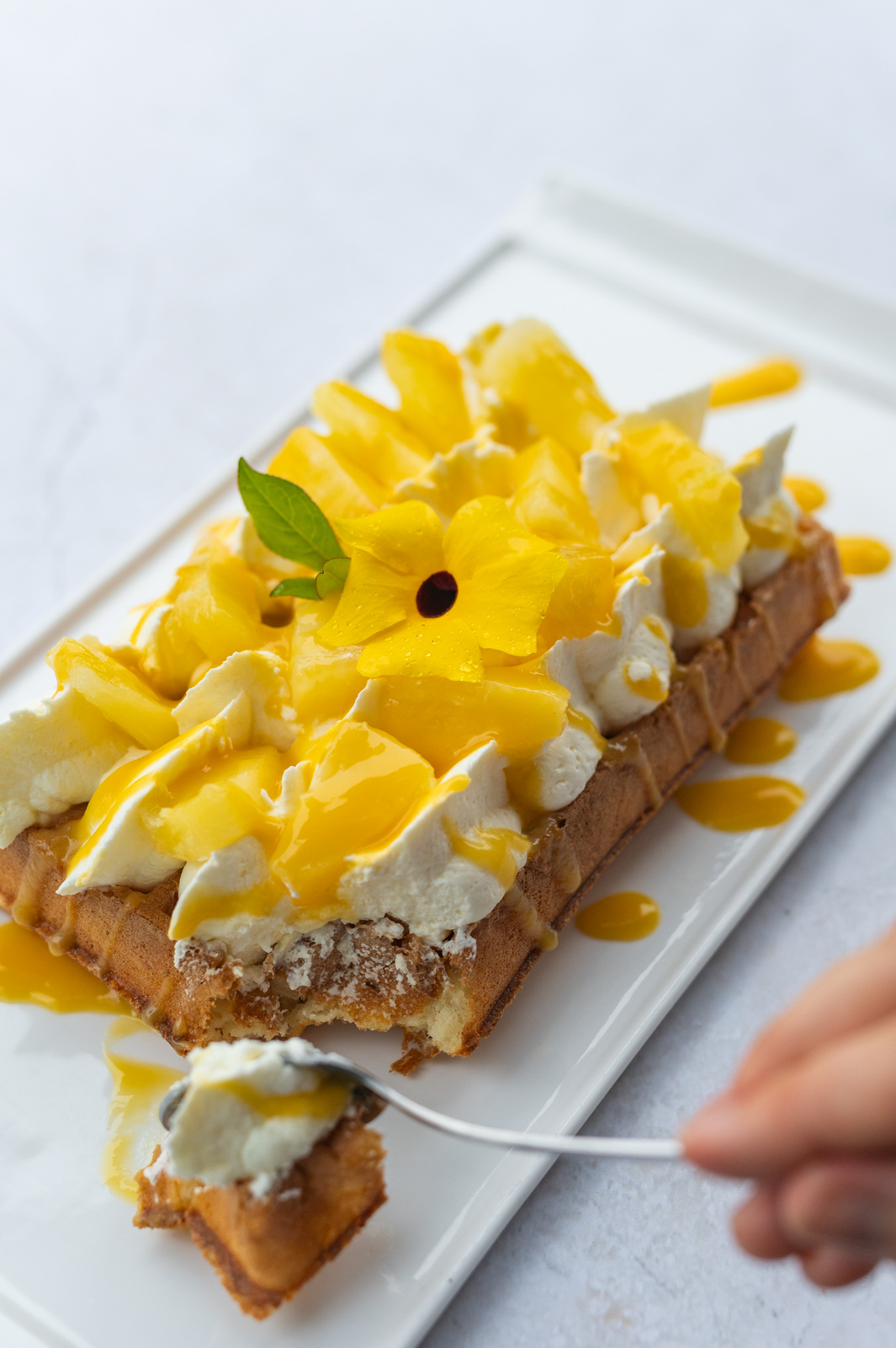 Gaufre sucrée ananas et chantilly